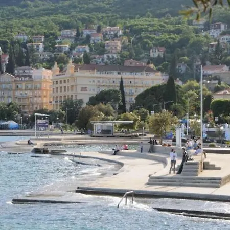 Libra With Sea View *