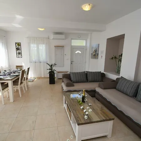 Libra With Sea View Apartman