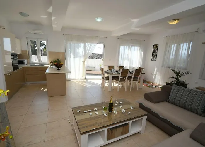 Apartment Libra With Sea View *