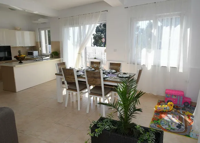 Apartment Libra With Sea View Opatija