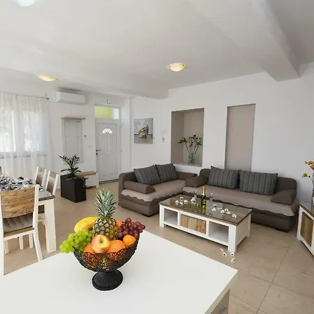 Apartment Libra With Sea View *